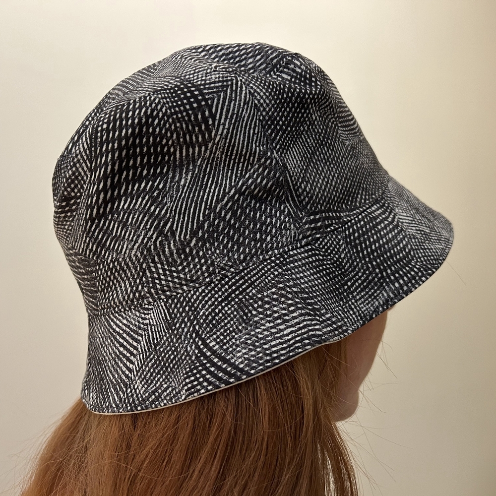 Lululemon Reversible hat